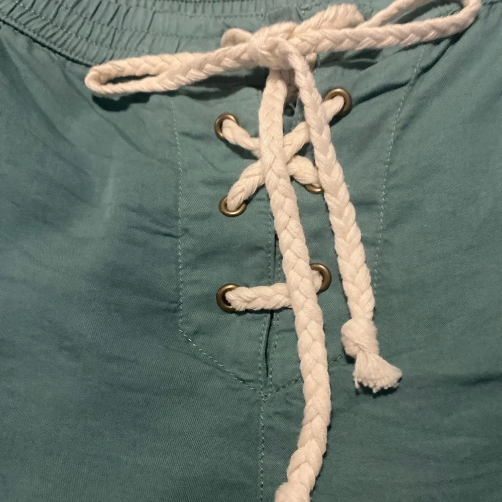 Aerie drawstring lightweight frayed hem shorts - Picture 3 of 5